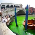 Kanal di Venesia Berubah Warna Jadi Hijau, Apa Sebabnya?