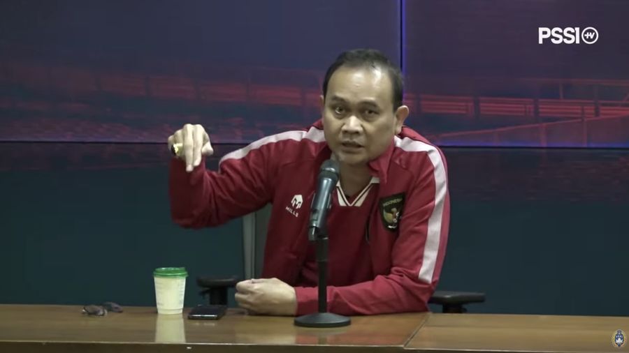 Cak Lontong dalam Press Conference terkait Tiket FMD Indonesia Vs Argentina. (Tangkapan Layar Youtube PSSI)