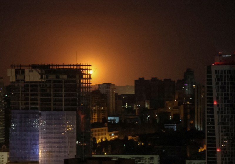 Kondisimkota pasca serangan pesawat tanpa awak milik Russia di Kota Kyiv, Ukraina, Minggu (28/5/2023) wajtu setempat Kondisimkota pasca serangan pesawat tanpa awak milik Russia di Kota Kyiv, Ukraina, Minggu (28/5/2023) wajtu setempat. (REUTERS)