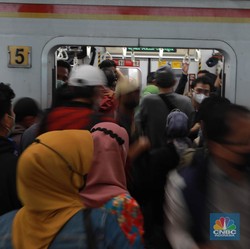 Tiba-tiba Kemenperin Salahkan KCI, Sebut Impor KRL di Luhut