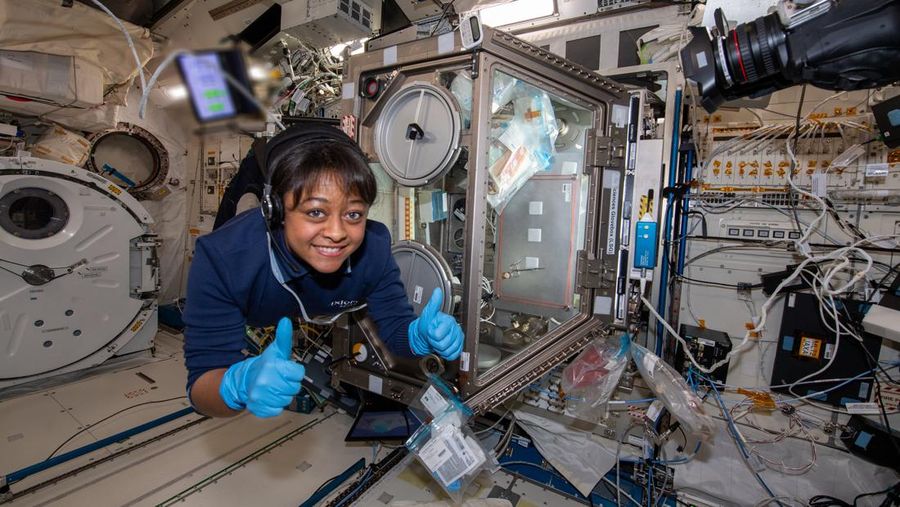 Astronot Rayyanah Barnawi. (Twitter/@Astro_Rayyanah)