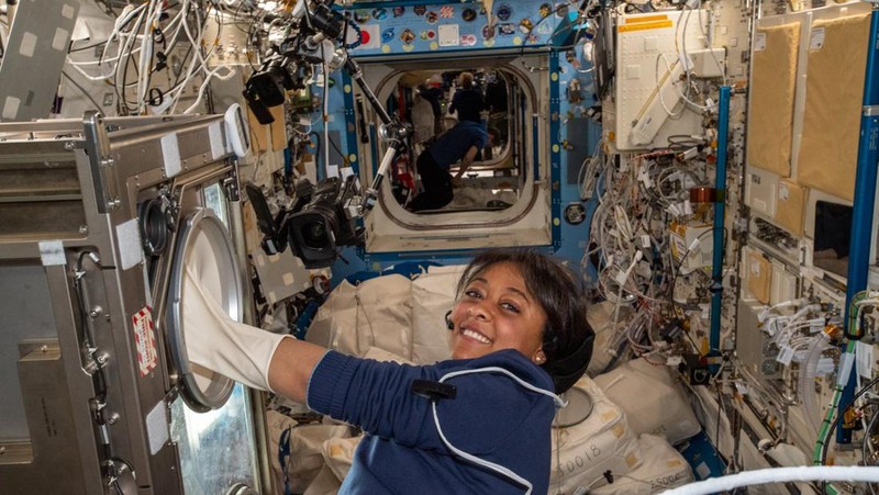 Astronot Rayyanah Barnawi. (Twitter/@Astro_Rayyanah)