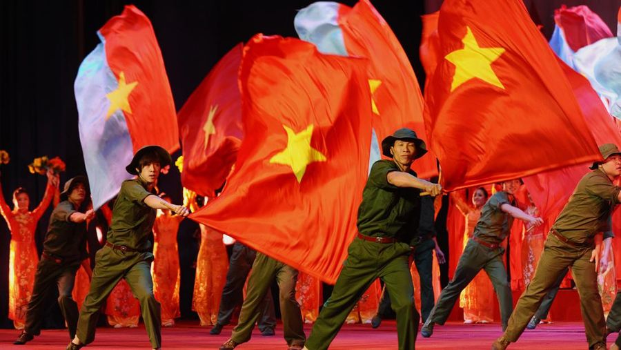 Bendera Vietnam. (File Foto -  HOANG DINH NAM/AFP via Getty Images)