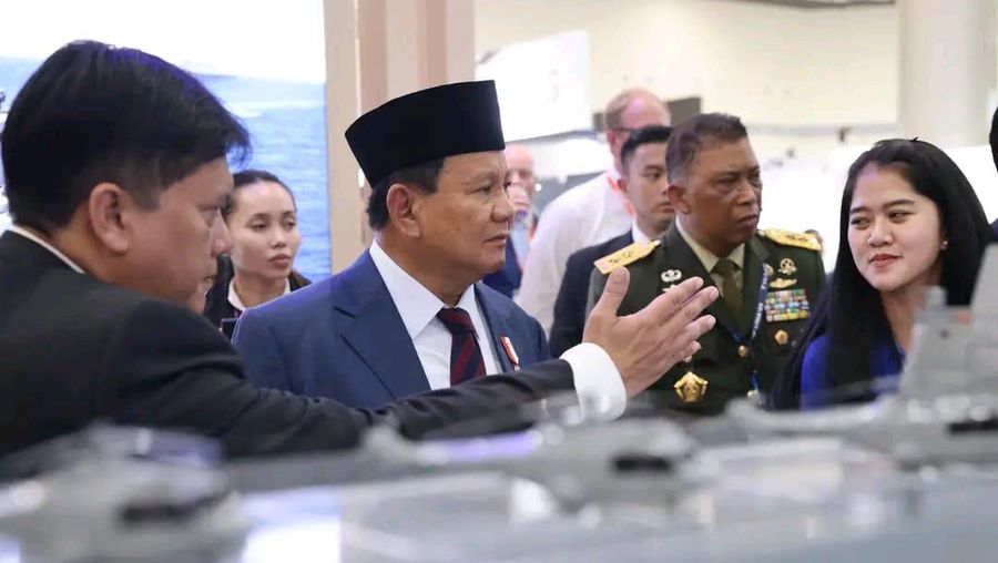 Prabowo Susubianto tanda tangani nota kesepahaman terkait pesawat N219. (Dok. Prabowo Subianto)