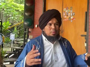 Ustaz Derry Sulaiman Alami Hal Aneh di Rumah, Istrinya Muntah Berujung Dirukiah