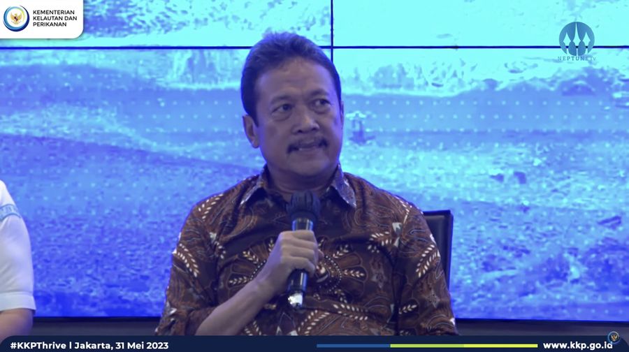 Menteri Kelautan dan Perikanan, Sakti Wahyu Trenggono dalam Konferensi Pers Pengelolaan Hasil Sedimentasi di Laut pada (31/5/2023). (Tangkapan Layar Youtube Kementerian Kelautan dan Perikanan)
