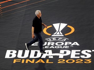 Sampai Mati Mourinho Tak Akan Lupa Kekalahan Roma di Final Liga Europa
