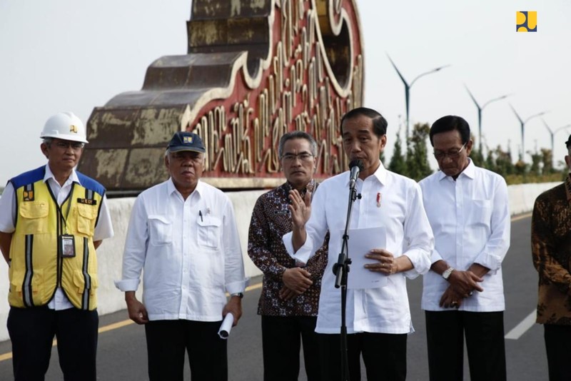 Menteri Basuki Dampingi Presiden Jokowi Resmikan Jembatan Kretek 2, Dinanti Masyarakat Untuk Tingkatkan Wisata Parangtritis. (PUPR) Menteri Basuki Dampingi Presiden Jokowi Resmikan Jembatan Kretek 2, Dinanti Masyarakat Untuk Tingkatkan Wisata Parangtritis. (PUPR)