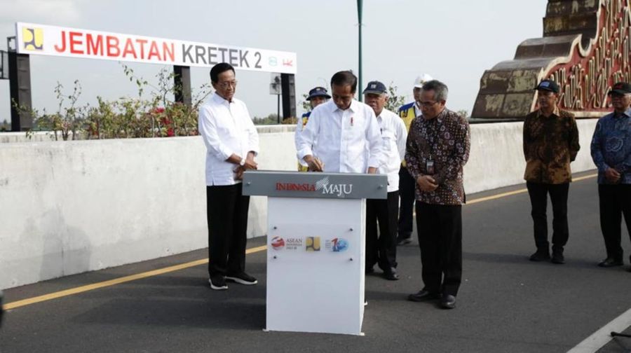 Menteri Basuki Dampingi Presiden Jokowi Resmikan Jembatan Kretek 2, Dinanti Masyarakat Untuk Tingkatkan Wisata Parangtritis. (PUPR)