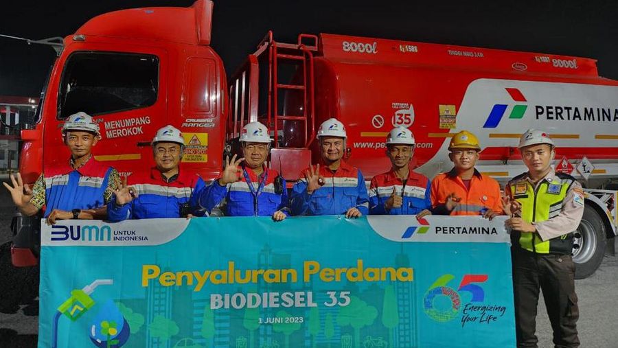 Pertamina Patra Niaga Regional JBB Salurkan Perdana Produk B35. (Pertamina)