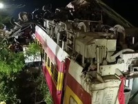 Kecelakaan Kereta Maut India & Dunia, Ada yang Karena Tsunami