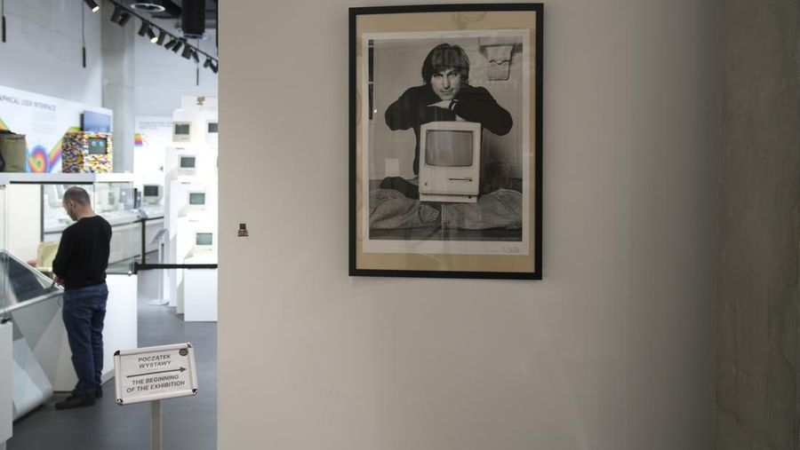 Museum Apple di kota Warsawa, Polandia (Jaap Arriens/NurPhoto via Getty Images)