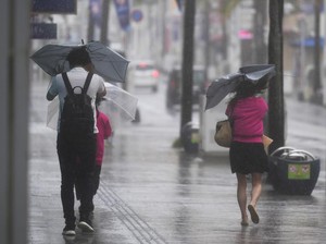 Jepang Dilanda Topan, Maskapai Ramai-ramai Batalkan Penerbangan
