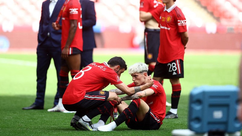 Ekspresi Alejandro Garnacho saat laga final Piala FA melawan Manchester CIty. (Action Images via Reuters/Paul Childs)