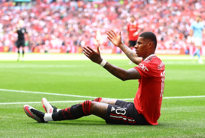 Ekspresi Alejandro Garnacho saat laga final Piala FA melawan Manchester CIty. (Action Images via Reuters/Paul Childs)