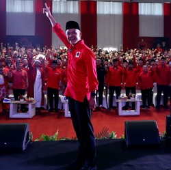PDIP: Mahfud-Erick-Sandi Uno PDKT Ganjar, Mau Jadi Cawapres