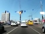 Detik-Detik Rudal Rusia Jatuh, Nyaris Hantam Mobil Warga Kyiv