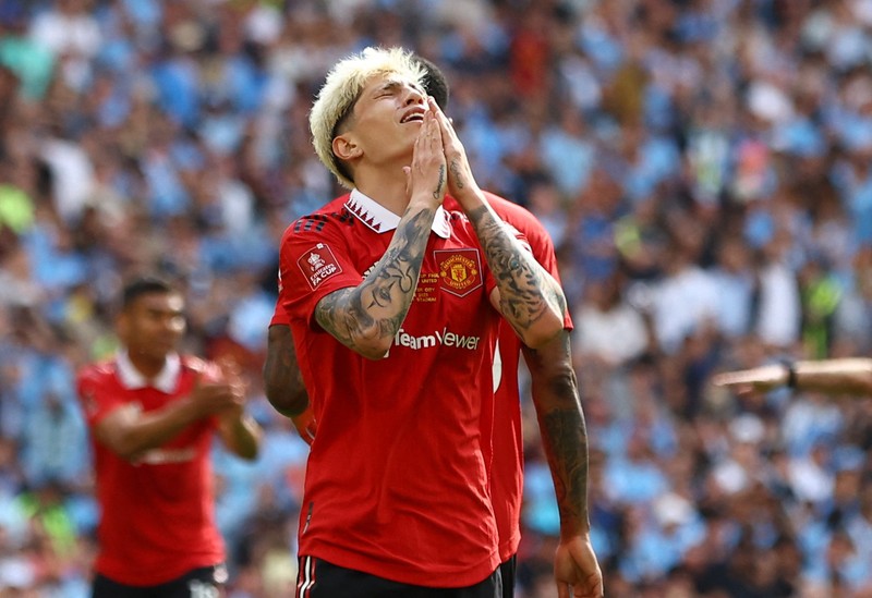 Ekspresi Alejandro Garnacho saat laga final Piala FA melawan Manchester CIty. (Action Images via Reuters/Paul Childs)