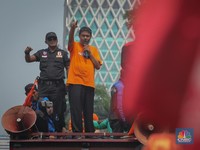 Libur Panjang 5 Hari: Dikecam Pengusaha, Diprotes Buruh