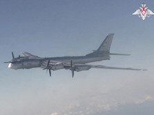 Makin Panas, 2 Bomber Nuklir Rusia Putar-Putar di Dekat NATO
