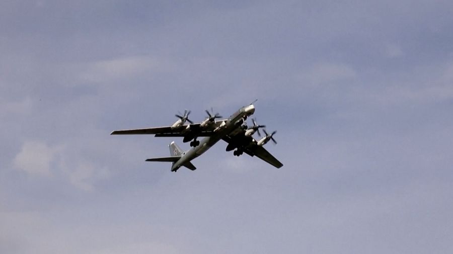 Dua pesawat pengebom strategis Rusia telah melakukan penerbangan rutin di atas Laut Norwegia dan Laut Barents di lepas pantai utara Norwegia. (Reuters)