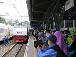 Larangan Beraktivitas/Bermain di Rel Kereta Api, Cek Aturannya!