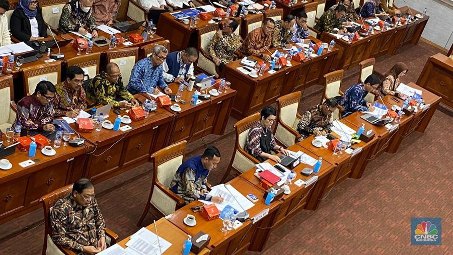 Rapat Kerja Komisi I DPR dengan Kementerian Kominfo (CNBC Indonesia/ Novina)