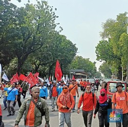 Ribuan Buruh Demo di Jakarta, Jalanan Ini Macet Parah