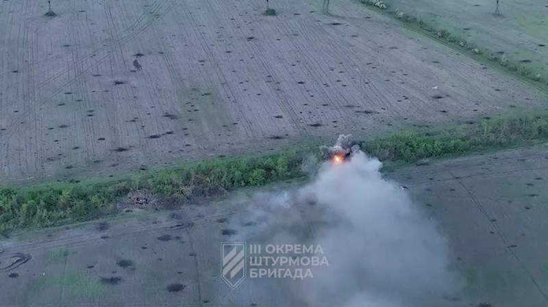 View of military vehicles as Ukrainian forces destroy Russian positions in direction of Bakhmut, near Klischiivka, Donetsk Region, Ukraine, in this screengrab taken from a video released on June 4, 2023.     3rd Assault Brigade / Ukrainian Armed Forces Press Service/Handout via REUTERS    THIS IMAGE HAS BEEN SUPPLIED BY A THIRD PARTY. MANDATORY CREDIT