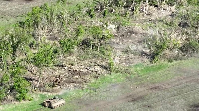 View of military vehicles as Ukrainian forces destroy Russian positions in direction of Bakhmut, near Klischiivka, Donetsk Region, Ukraine, in this screengrab taken from a video released on June 4, 2023.     3rd Assault Brigade / Ukrainian Armed Forces Press Service/Handout via REUTERS    THIS IMAGE HAS BEEN SUPPLIED BY A THIRD PARTY. MANDATORY CREDIT