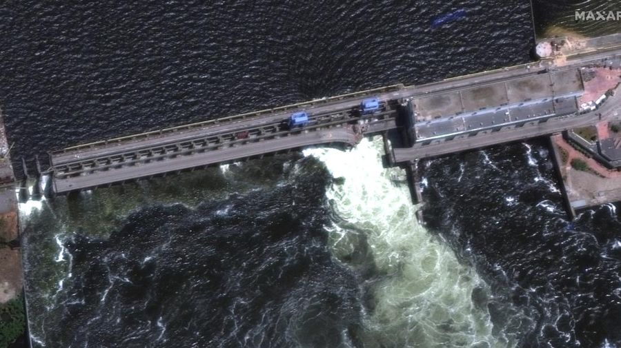 Gambar satelit menunjukkan Bendungan Nova Kakhovka di wilayah Kherson, Ukraina 5 Juni 2023. Maxar (Technologies/Handout via REUTERS)