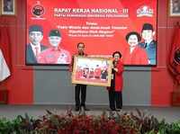 Megawati Curhat di Depan Jokowi: Ngapain Saya Tekan Presiden?