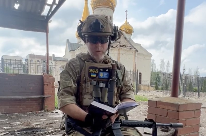 Tentara muslim Ukraina yang ikut dalam peperangan melawan Rusia. Tentara muslim Ukraina yang ikut dalam peperangan melawan Rusia. (Dok. Kedutaan Ukraina)