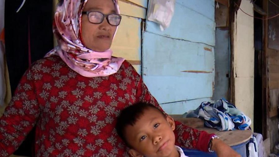 Getirnya Menjadi Anak Pesisir Hidup dari Memungut Ikan Asin demi Bertahan Hidup. (Dok. Berbuat Baik.id)