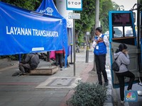 Penampakan 'Halte Darurat' TransJakarta Saat Revitalisasi