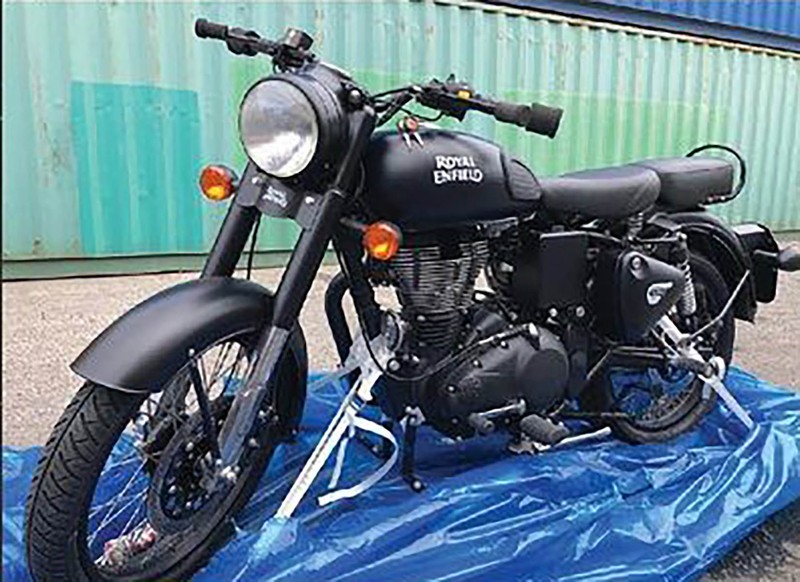Lelang Motor Royal Enfield dari BEA CUKAI. Lelang Motor Royal Enfield dari BEA CUKAI. (Instagram @beacukaipriok)