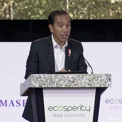 Momen Jokowi Angkat Tangan & Bikin Bos-bos Singapura Ngakak