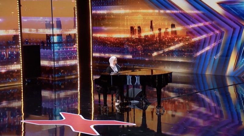 Seorang penyanyi asal Indonesia mencuri perhatian di America's Got Talent 2023. Ia adalah Putri Ariani yang memiliki suara emas. (Tangkapan Layar Twitter @AGT)