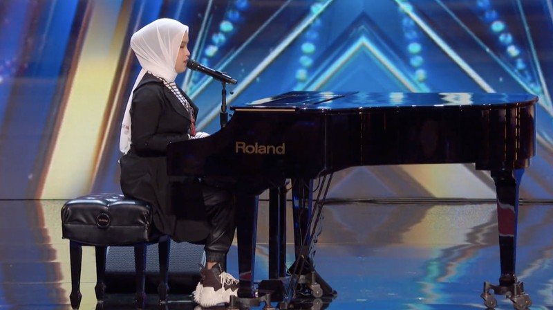 Seorang penyanyi asal Indonesia mencuri perhatian di America's Got Talent 2023. Ia adalah Putri Ariani yang memiliki suara emas. (Tangkapan Layar Twitter @AGT)