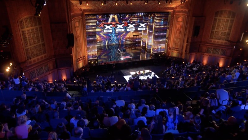 Seorang penyanyi asal Indonesia mencuri perhatian di America's Got Talent 2023. Ia adalah Putri Ariani yang memiliki suara emas. (Tangkapan Layar Twitter @AGT)