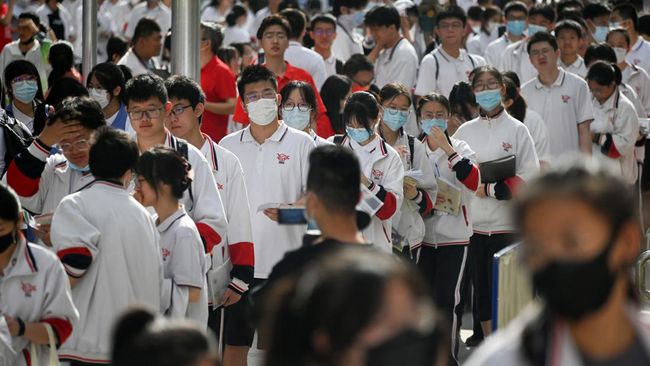 Sindikat Penipu Target Mahasiswa Luar Negeri, Sita Rp5,9 M-Emas 1,6 Kg