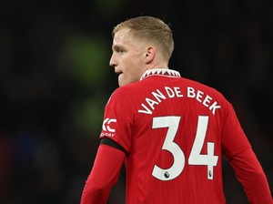 Catatan Kelam Donny van de Beek di Manchester United