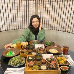 Konten Kreator Ini Populer Gegara Review Makanan
