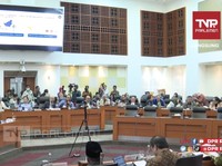 Luhut & Mahfud Cs Rapat di DPR, Mulus Tak Ada Interupsi!