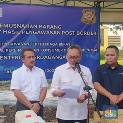 Mendag 'Ngamuk', Bakar Jamu Hingga Parfum Ilegal Rp 13 Miliar