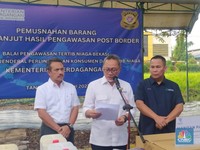 Mendag 'Ngamuk', Bakar Jamu Hingga Parfum Ilegal Rp 13 Miliar