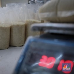 Duh! Belum Dinaikkan, Harga Gula di Pasaran Sudah Lompat