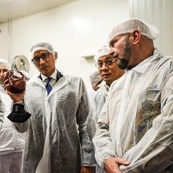 Wow! Ada Pabrik Rendang di Eropa, Sebulan Produksi 30 Ton!