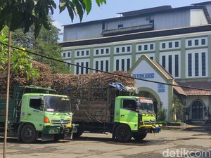 Siasat PG Kebonagung Malang di Tengah Stok Gula Menumpuk