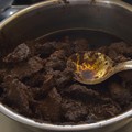 Eropa Punya Pabrik Rendang Raksasa, Produksinya Gak Kira-kira
